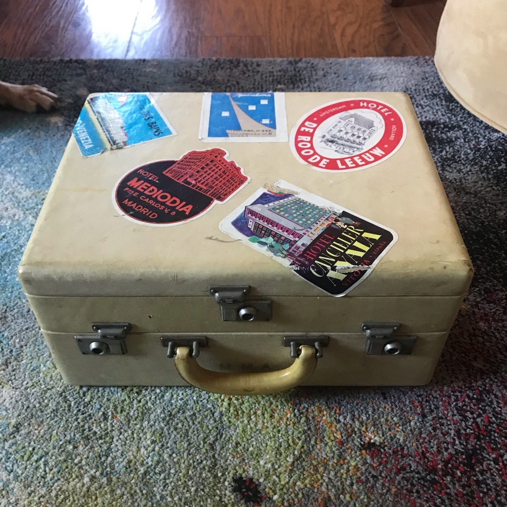 Vintage Cream Double Compartment Train Case